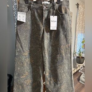 Women's Flare & Wide Leg Jeans - Black and Brown